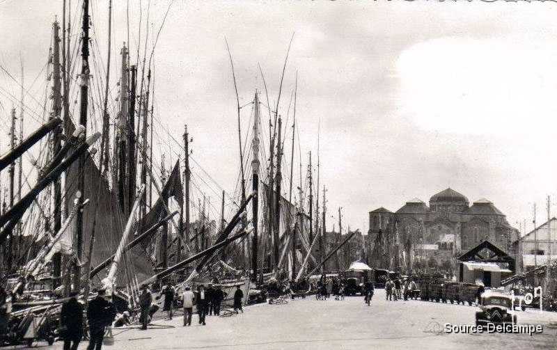 29 Concarneau Le Port.jpg